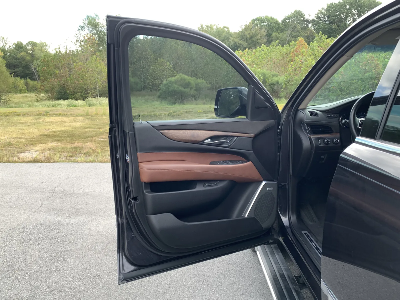 Cadillac Escalade photo 23