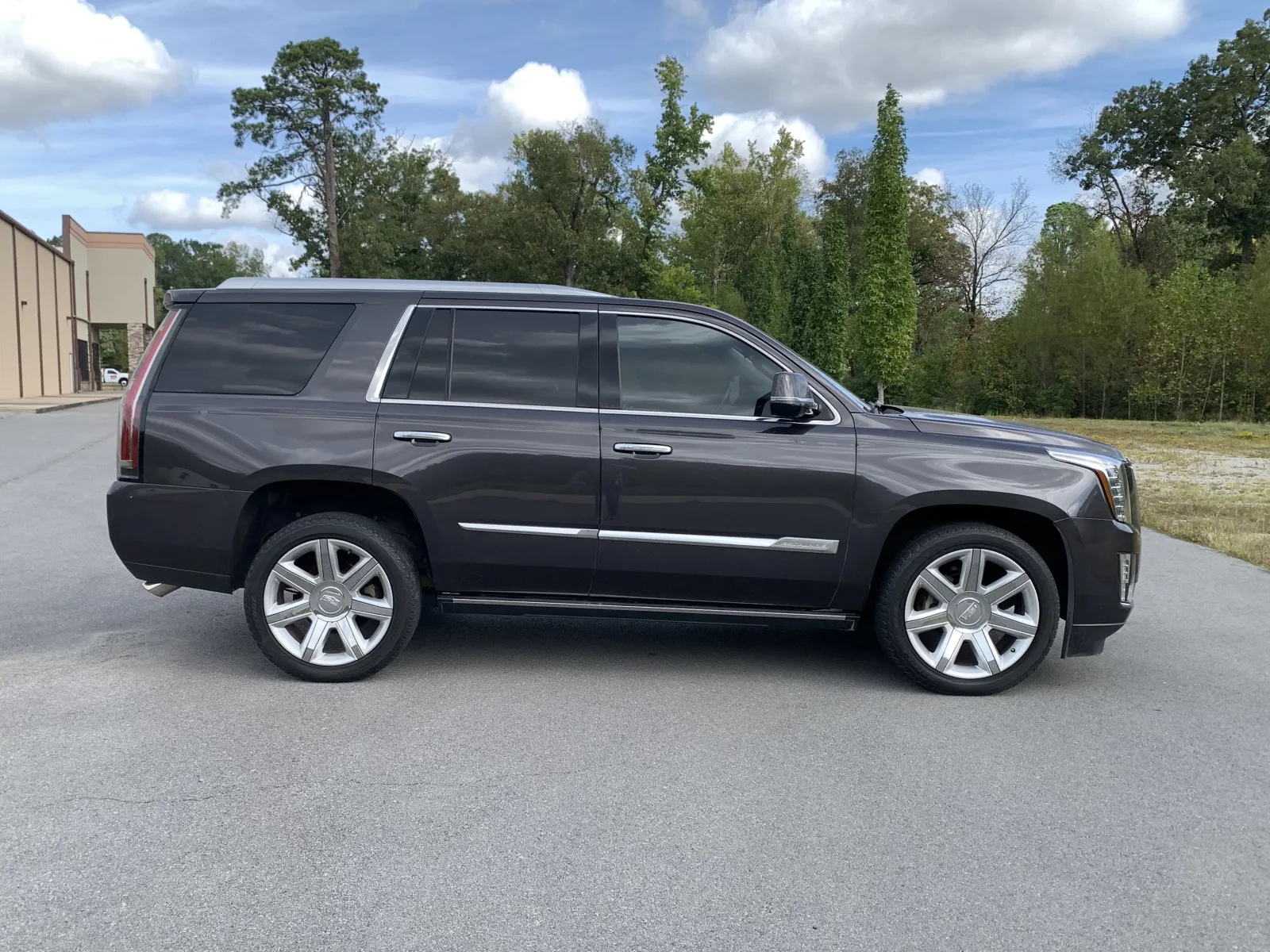 Cadillac Escalade photo 8