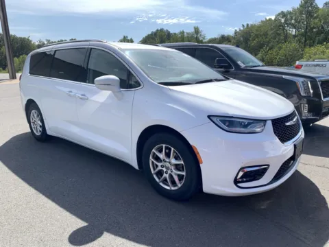 White 2021 CHRYSLER PACIFICA TOURI Touring L for sale in Little Rock, AR