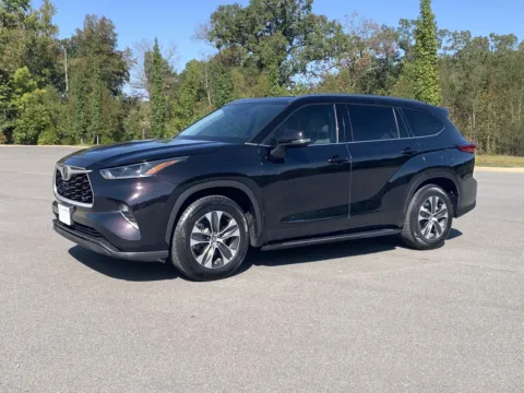Another view of 2021 TOYOTA HIGHLANDER XLE for sale in Little Rock, AR at Bill Fitts Auto Sales