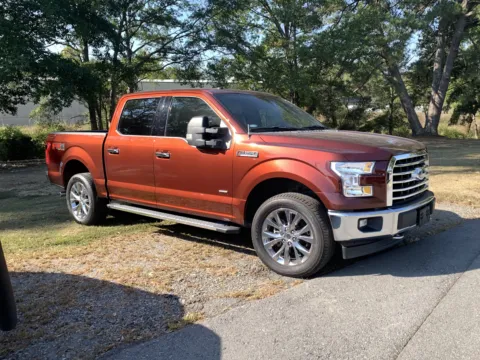 Red 2017 FORD F-150 SUPERCREW XLT for sale in Little Rock, AR