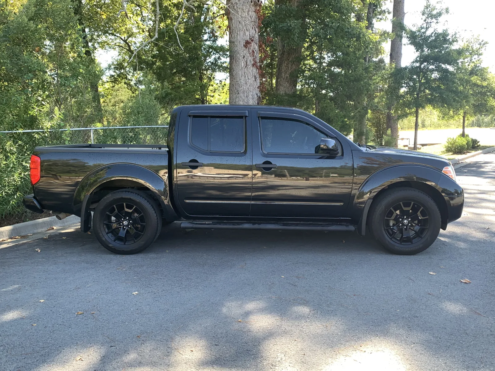 Nissan Frontier photo 8