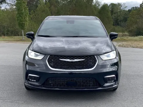 Photos of 2025 CHRYSLER PACIFICA SELEC Select for sale in Little Rock, AR at Bill Fitts Auto Sales