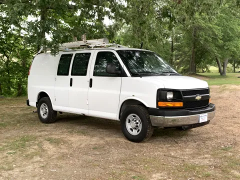 White 2014 CHEVROLET EXPRESS G2500 for sale in Little Rock, AR