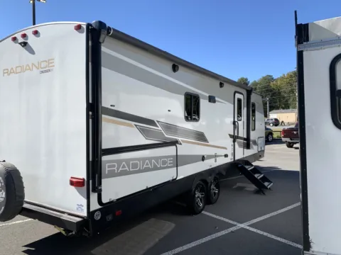 More photos of 2022 HEARTLAND RADIANCE at Bill Fitts Auto Sales, AR