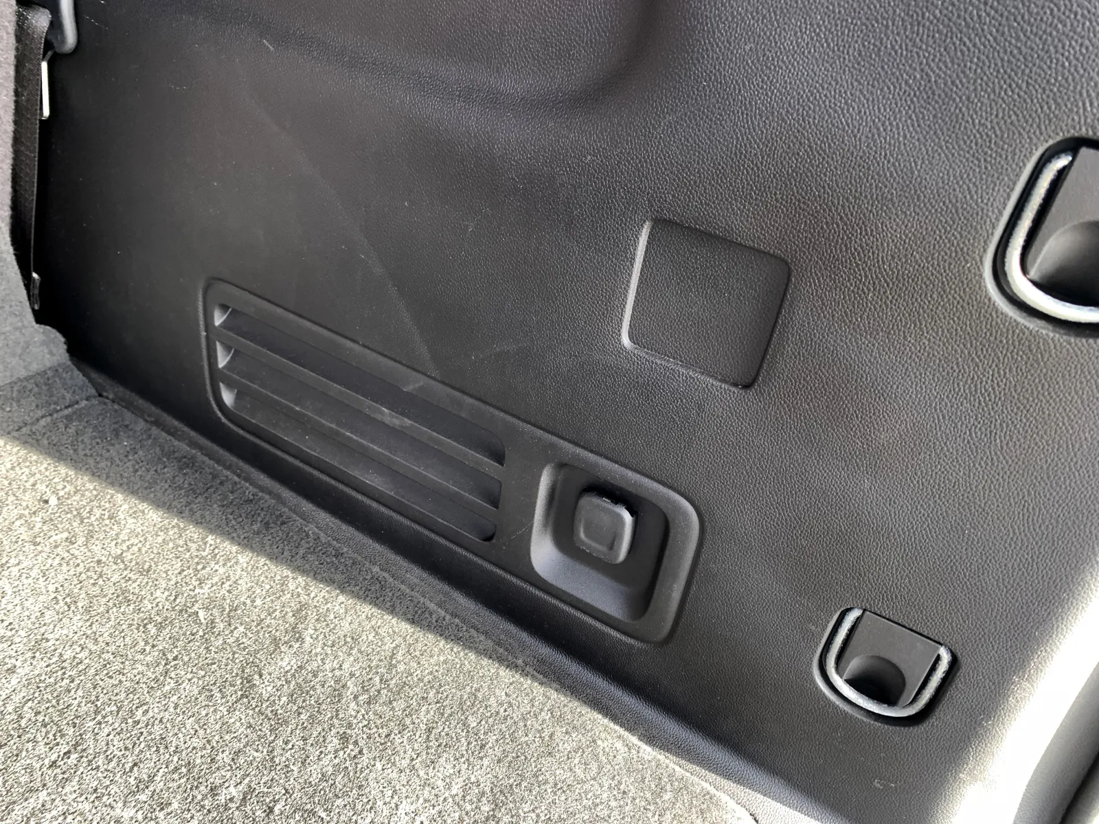 2019 Chevrolet Traverse 1LT - Photo 28