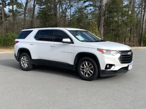 Photos of 2019 CHEVROLET TRAVERSE LT LT Cloth for sale in Little Rock, AR at Bill Fitts Auto Sales