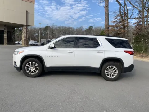 More photos of 2019 CHEVROLET TRAVERSE LT LT Cloth at Bill Fitts Auto Sales, AR