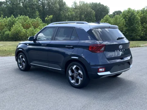 More photos of 2022 HYUNDAI VENUE LIMITED at Bill Fitts Auto Sales, AR