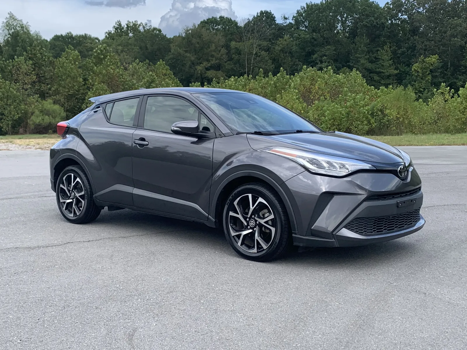 Gray 2021 TOYOTA C-HR XLE for sale in Little Rock, AR