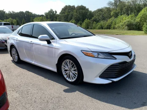 White 2018 TOYOTA CAMRY L for sale in Little Rock, AR