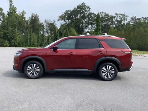 More photos of 2023 NISSAN PATHFINDER SL at Bill Fitts Auto Sales, AR