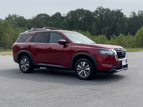 Red 2023 NISSAN PATHFINDER SL for sale in Little Rock, AR