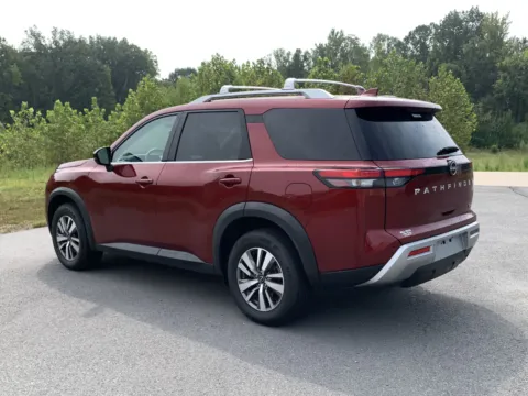 More photos of 2023 NISSAN PATHFINDER SL at Bill Fitts Auto Sales, AR