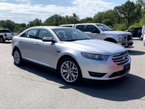 Silver 2014 FORD TAURUS LIMITED Limited for sale in Little Rock, AR