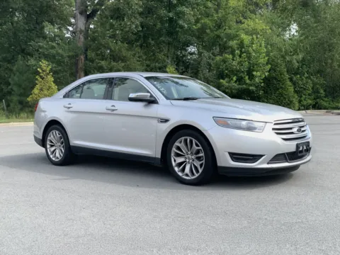 Silver 2014 FORD TAURUS LIMITED Limited for sale in Little Rock, AR