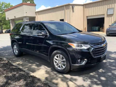 Black 2019 CHEVROLET TRAVERSE LT LT Cloth for sale in Little Rock, AR