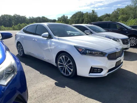 White 2019 KIA CADENZA LUXURY for sale in Little Rock, AR