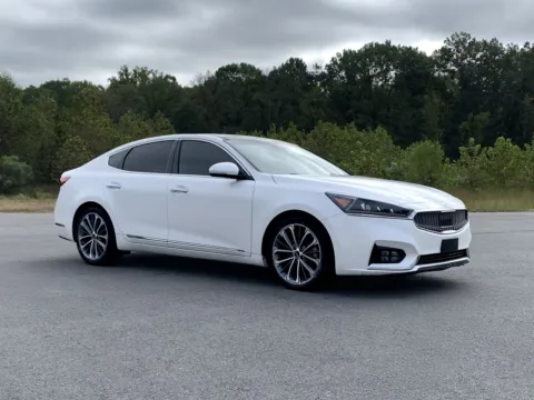 White 2019 KIA CADENZA LUXURY for sale in Little Rock, AR