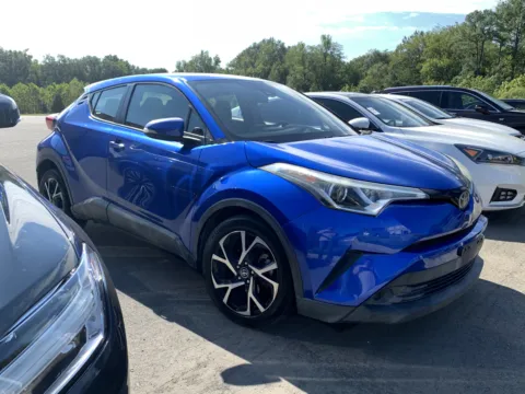 Blue 2018 TOYOTA C-HR XLE for sale in Little Rock, AR