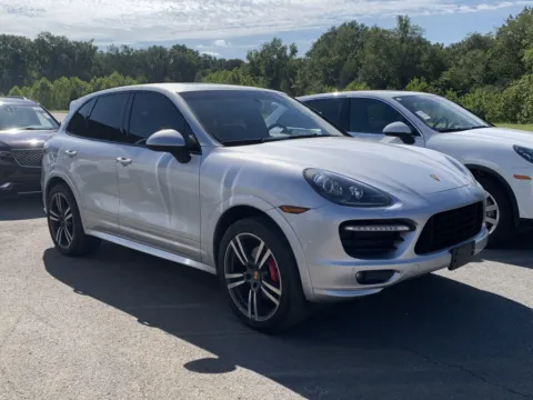 Silver 2013 PORSCHE CAYENNE GTS for sale in Little Rock, AR