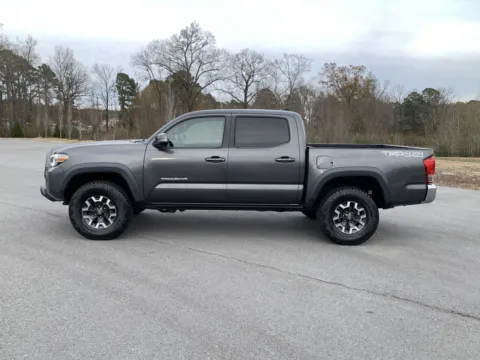 More photos of 2017 TOYOTA TACOMA DOUBLE at Bill Fitts Auto Sales, AR