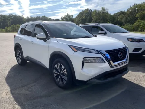 White 2022 NISSAN ROGUE SV for sale in Little Rock, AR