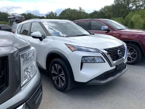 White 2022 NISSAN ROGUE SV for sale in Little Rock, AR