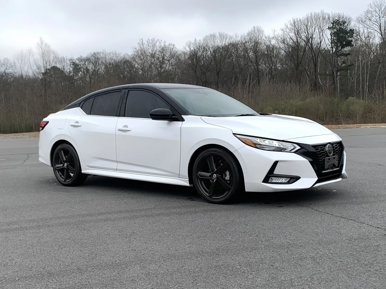 2023 Nissan Sentra SR's photo