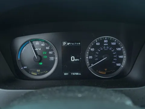 More photos of 2016 Hyundai Sonata Hybrid Limited at TLC Motors, SC