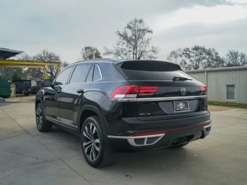 More photos of 2022 Volkswagen Atlas Cross Sport 3.6L V6 SEL Premium R-Line at TLC Motors, SC