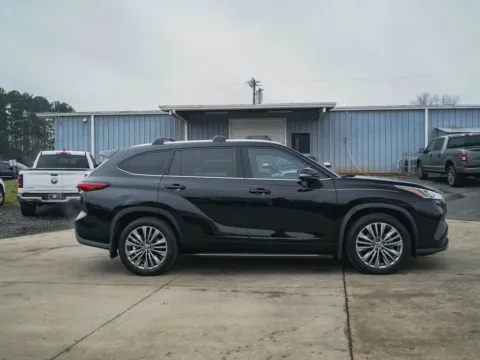 Another view of 2021 Toyota Highlander Platinum for sale in Moore, SC at TLC Motors