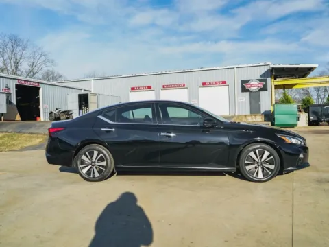 Another view of 2020 Nissan Altima 2.5 SL for sale in Moore, SC at TLC Motors