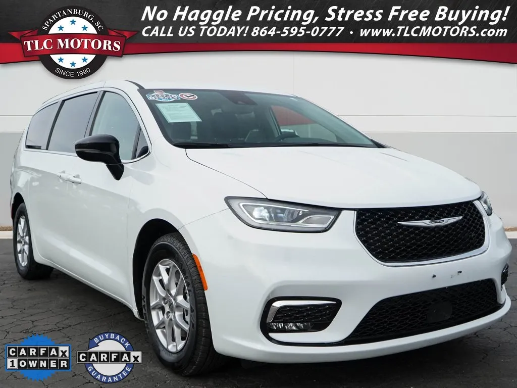 White 2024 Chrysler Pacifica Touring L for sale in Moore, SC