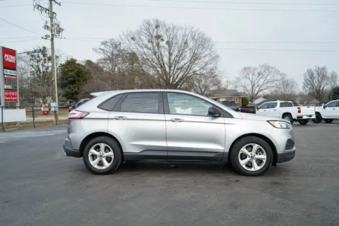 Another view of 2020 Ford Edge SE for sale in Moore, SC at TLC Motors