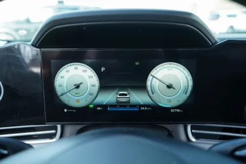 More photos of 2022 Hyundai Elantra Hybrid Limited at TLC Motors, SC