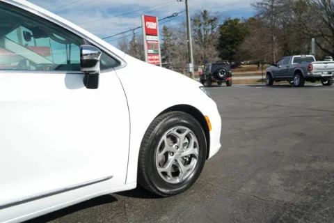 More photos of 2023 Chrysler Pacifica Limited at TLC Motors, SC