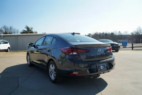 More photos of 2020 Hyundai Elantra SEL at TLC Motors, SC