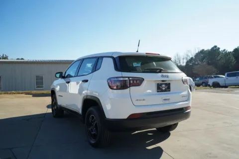 More photos of 2018 Jeep Compass Sport at TLC Motors, SC