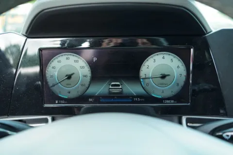 More photos of 2022 Hyundai Elantra SEL at TLC Motors, SC