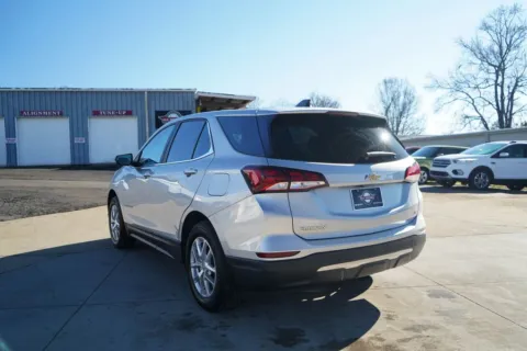 More photos of 2022 Chevrolet Equinox LT at TLC Motors, SC