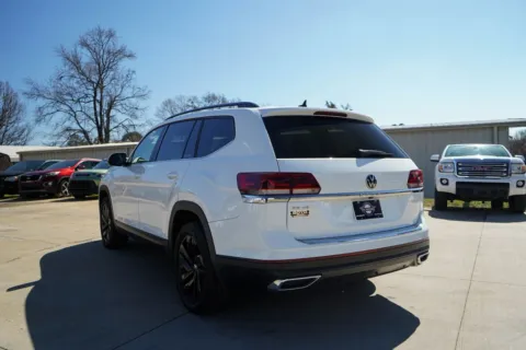 More photos of 2022 Volkswagen Atlas 3.6L V6 SE w/Technology at TLC Motors, SC