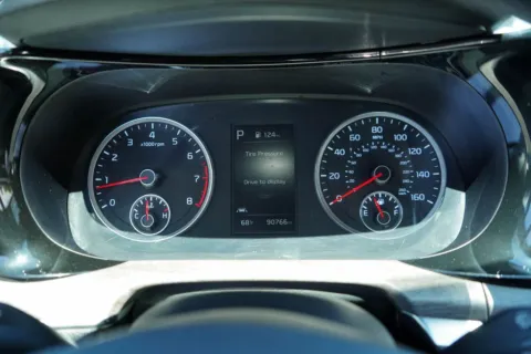 More photos of 2021 Kia K5 EX at TLC Motors, SC