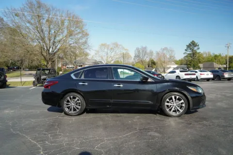 Photos of 2018 Nissan Altima 2.5 SR for sale in Moore, SC at TLC Motors