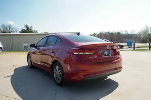 More photos of 2018 Hyundai Elantra SEL at TLC Motors, SC