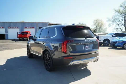 More photos of 2022 Kia Telluride SX at TLC Motors, SC