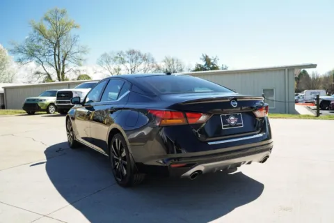 More photos of 2022 Nissan Altima 2.5 SR at TLC Motors, SC