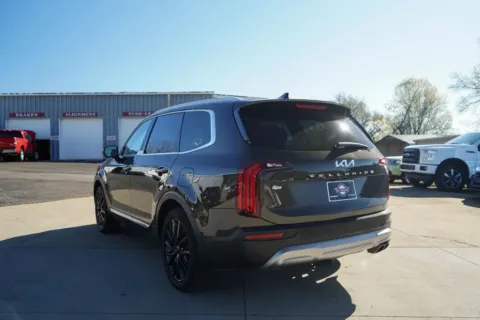 More photos of 2022 Kia Telluride SX at TLC Motors, SC