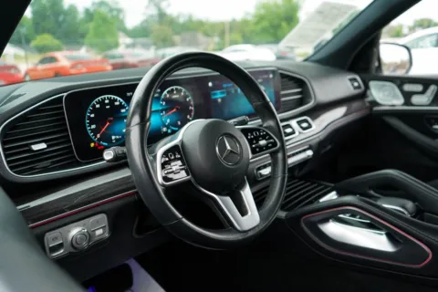 More photos of 2020 Mercedes-Benz GLE 350 at TLC Motors, SC