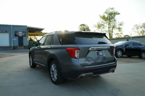 More photos of 2021 Ford Explorer Limited at TLC Motors, SC